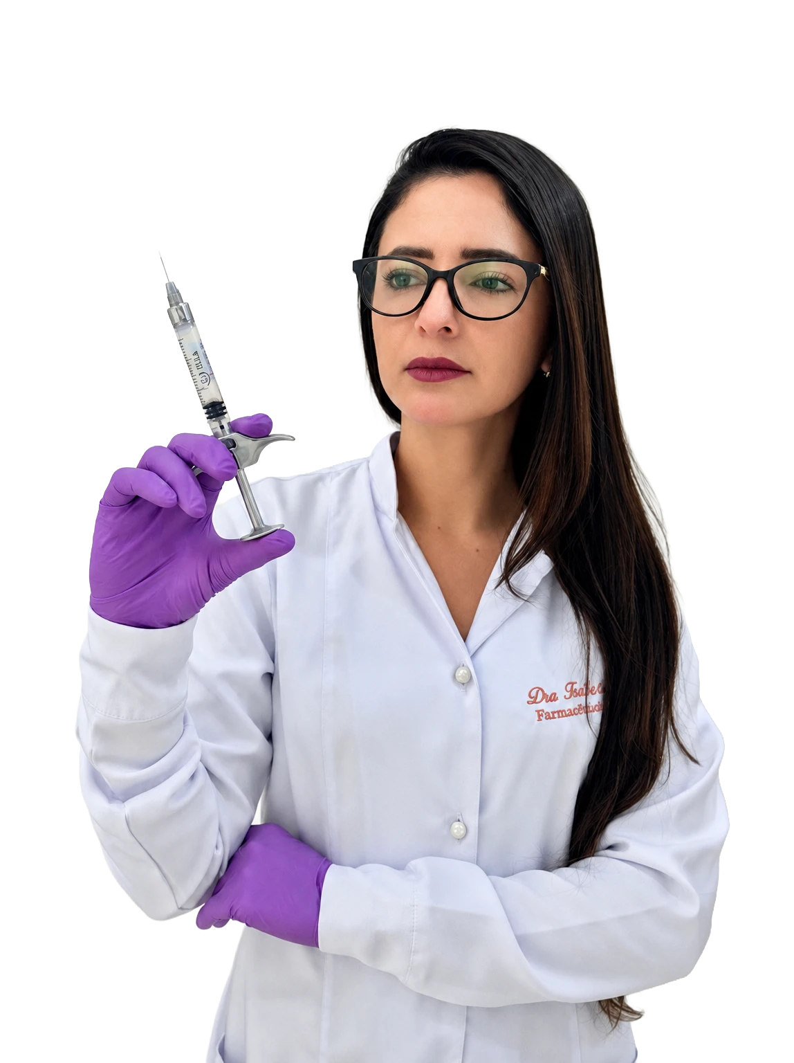 Dra. Tatiele Araújo, farmacêutica esteta, segurando uma seringa de aplicação